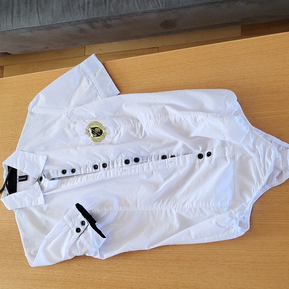 White Bodysuit Size XXL but fits M or L - NWOT short sleeves